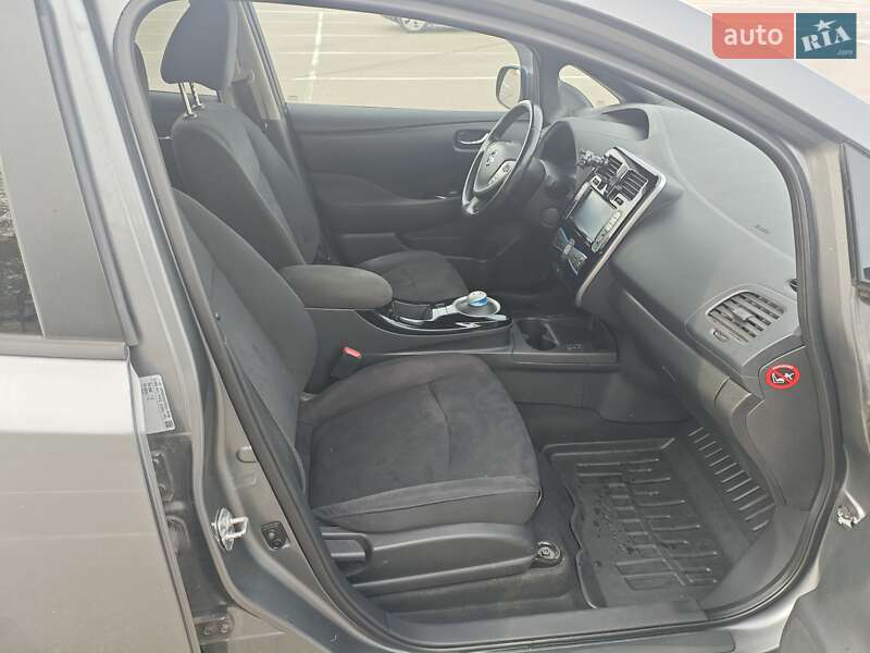 Хэтчбек Nissan Leaf 2013 в Киеве фото 21 Хэтчбек Nissan Leaf 2013 в Киеве