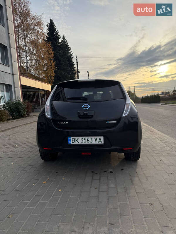Хэтчбек Nissan Leaf 2013 в Ровно фото 8 Хэтчбек Nissan Leaf 2013 в Ровно