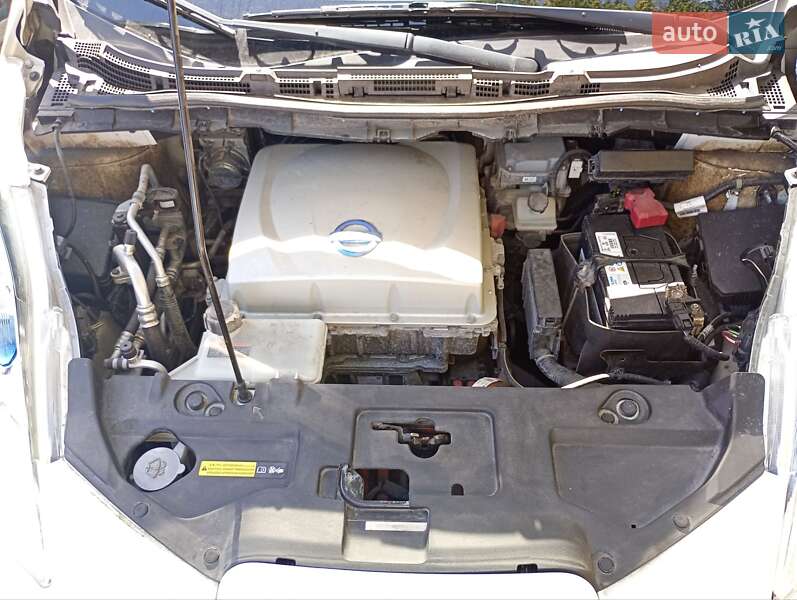 Хэтчбек Nissan Leaf 2014 в Ровно фото 16 Хэтчбек Nissan Leaf 2014 в Ровно