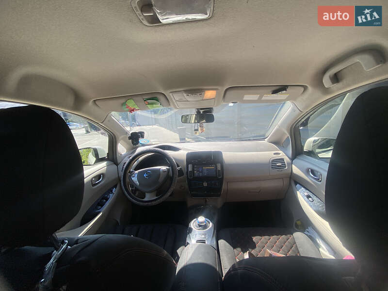 Хетчбек Nissan Leaf 2011 в Черкасах