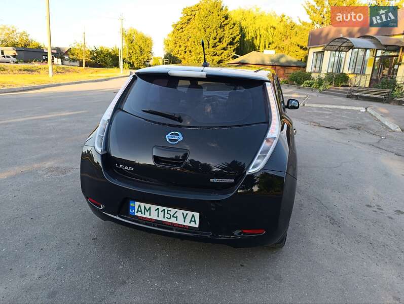 Хэтчбек Nissan Leaf 2013 в Любаре
