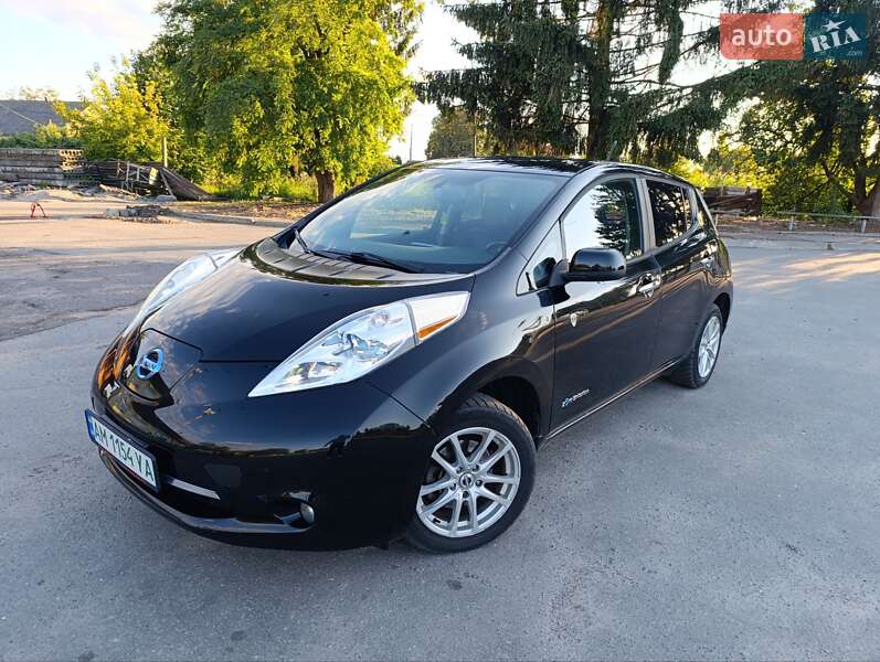 Хэтчбек Nissan Leaf 2013 в Любаре