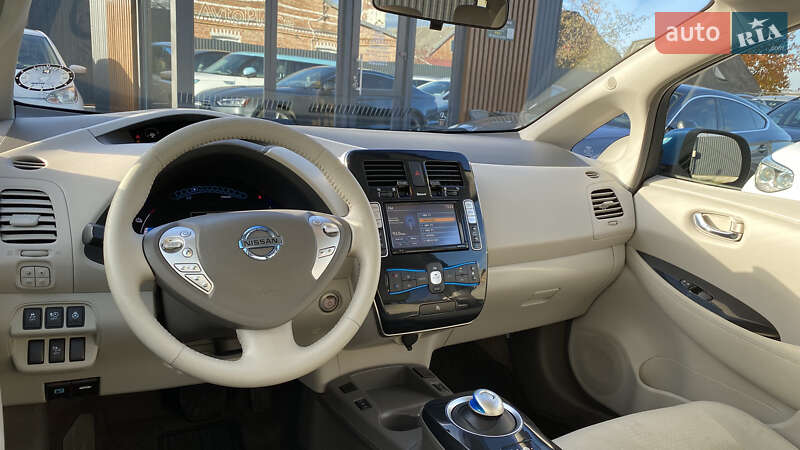Хэтчбек Nissan Leaf 2011 в Луцке фото 33 Хэтчбек Nissan Leaf 2011 в Луцке