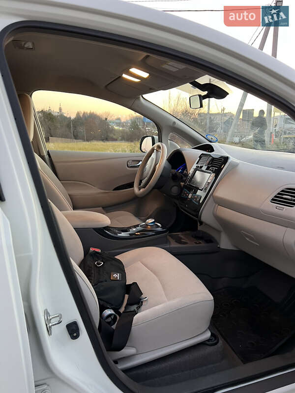 Хетчбек Nissan Leaf 2012 в Львові