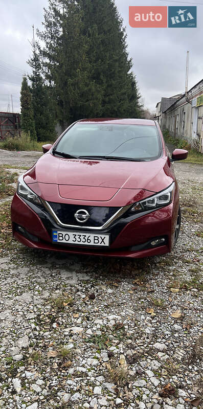 Хэтчбек Nissan Leaf 2018 в Тернополе