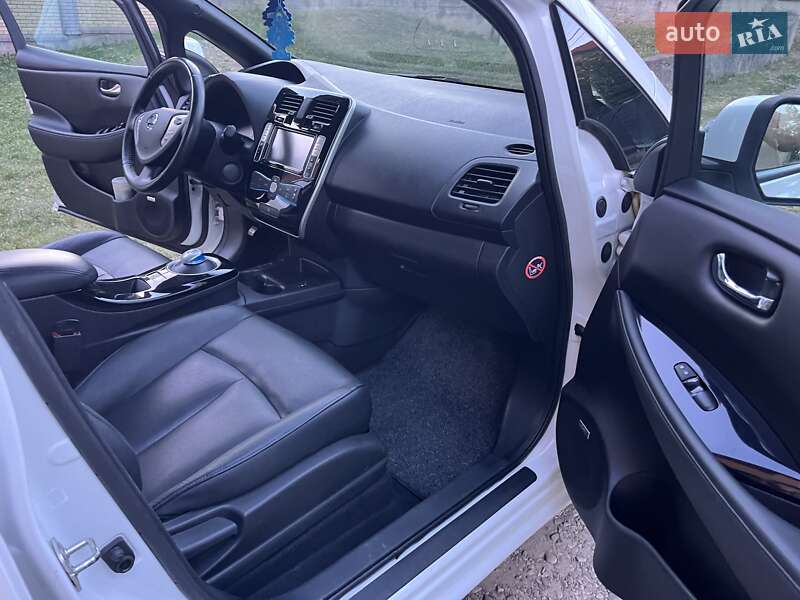 Хэтчбек Nissan Leaf 2017 в Черновцах