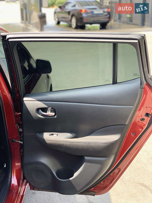 Хэтчбек Nissan Leaf 2014 в Днепре фото 14 Хэтчбек Nissan Leaf 2014 в Днепре