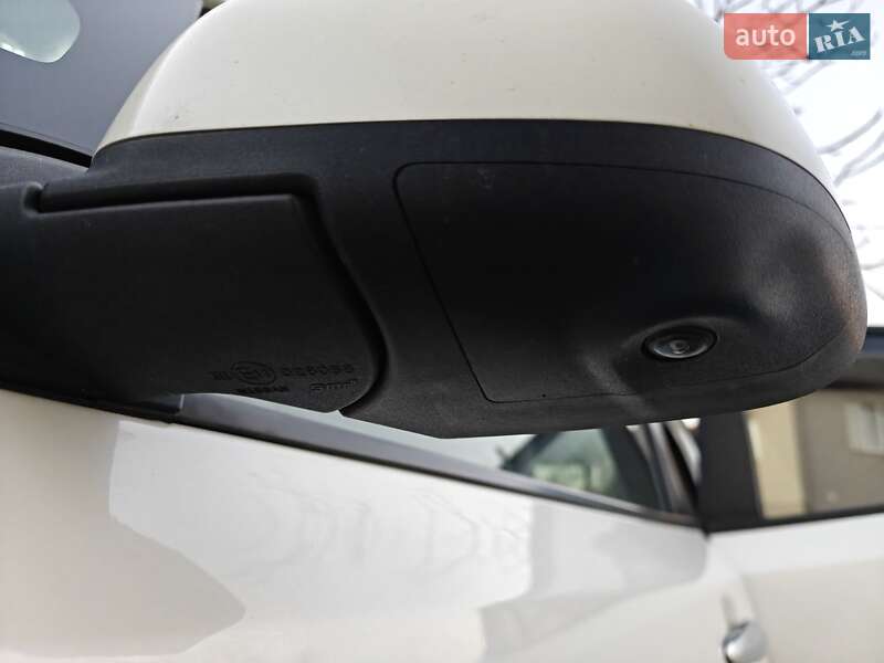 Хэтчбек Nissan Leaf 2013 в Ивано-Франковске