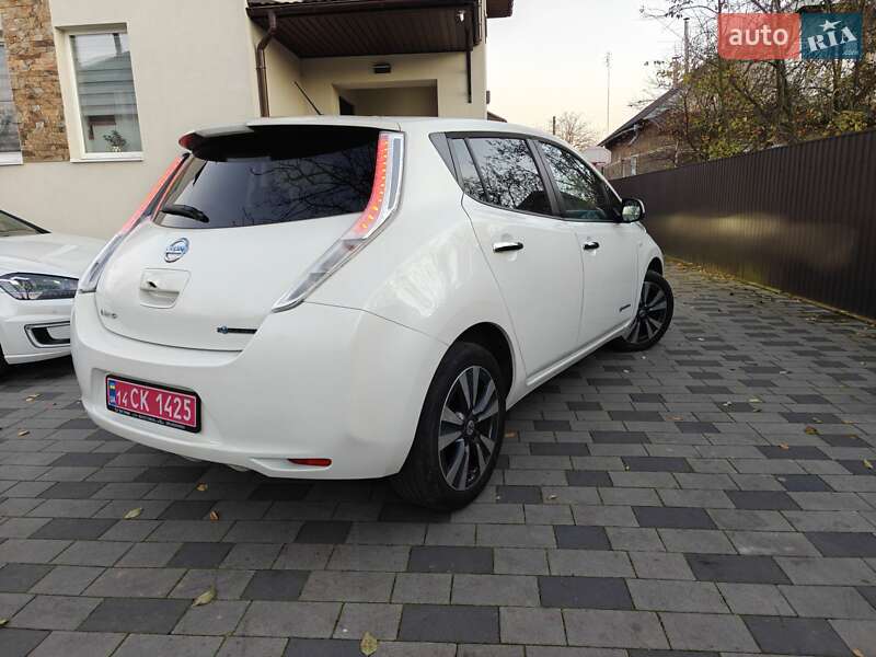 Хэтчбек Nissan Leaf 2013 в Ивано-Франковске