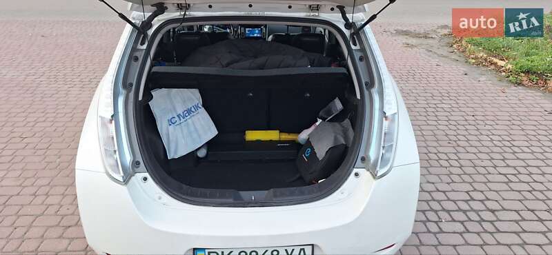 Хэтчбек Nissan Leaf 2013 в Ровно
