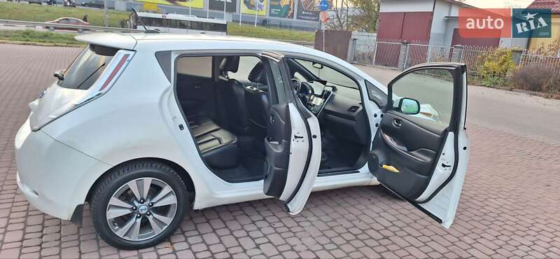 Хэтчбек Nissan Leaf 2013 в Ровно