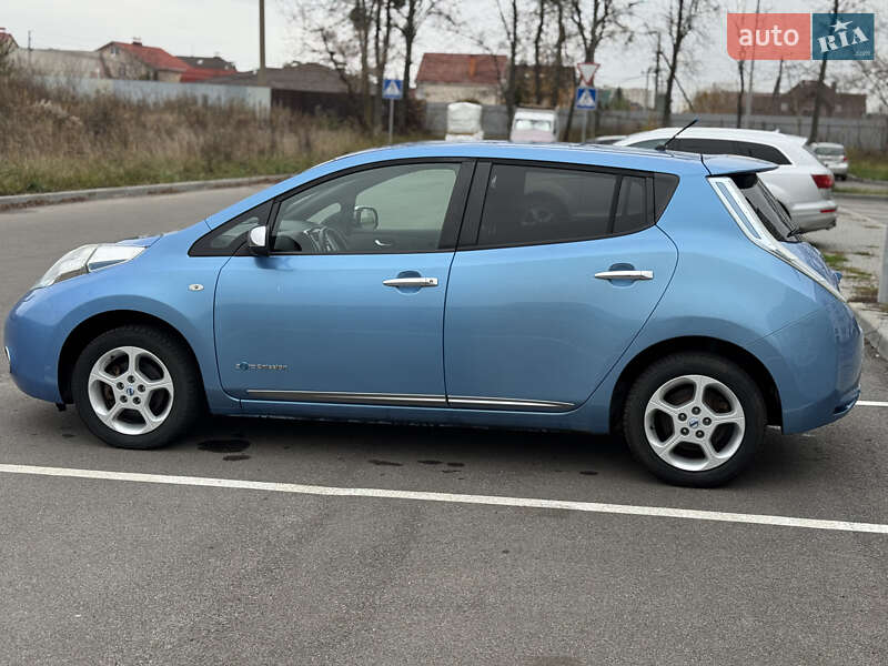 Хэтчбек Nissan Leaf 2013 в Виннице
