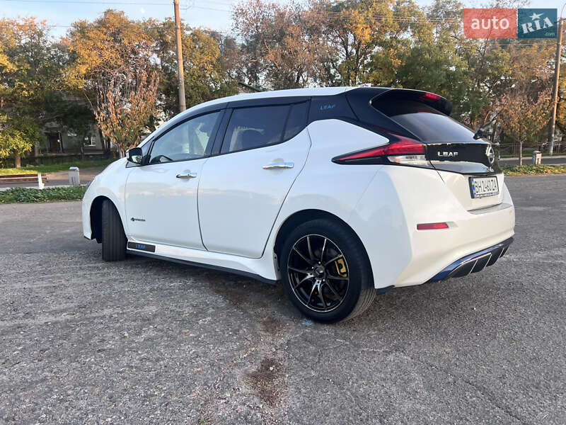 Хэтчбек Nissan Leaf 2018 в Одессе фото 3 Хэтчбек Nissan Leaf 2018 в Одессе