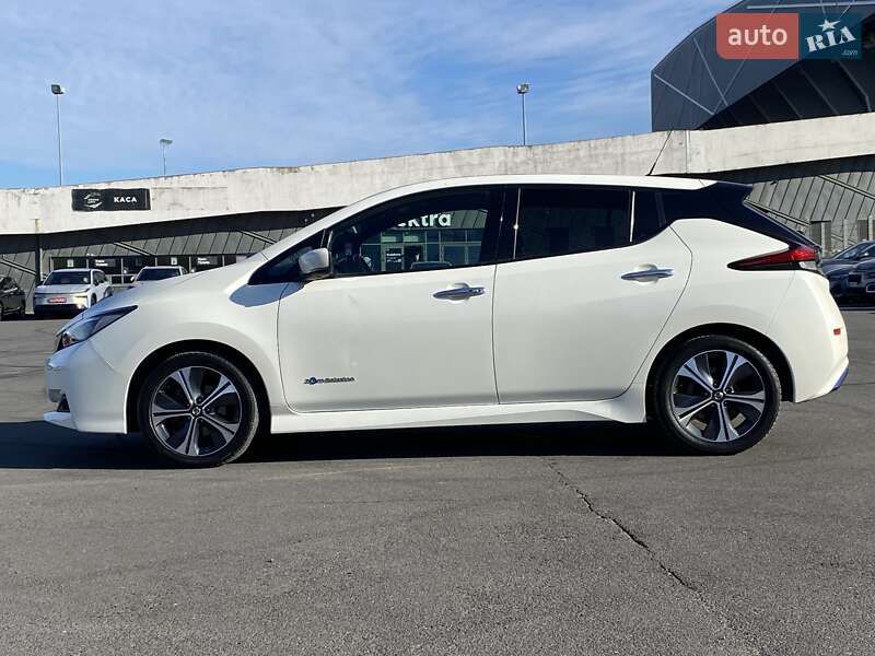 Хетчбек Nissan Leaf 2018 в Львові