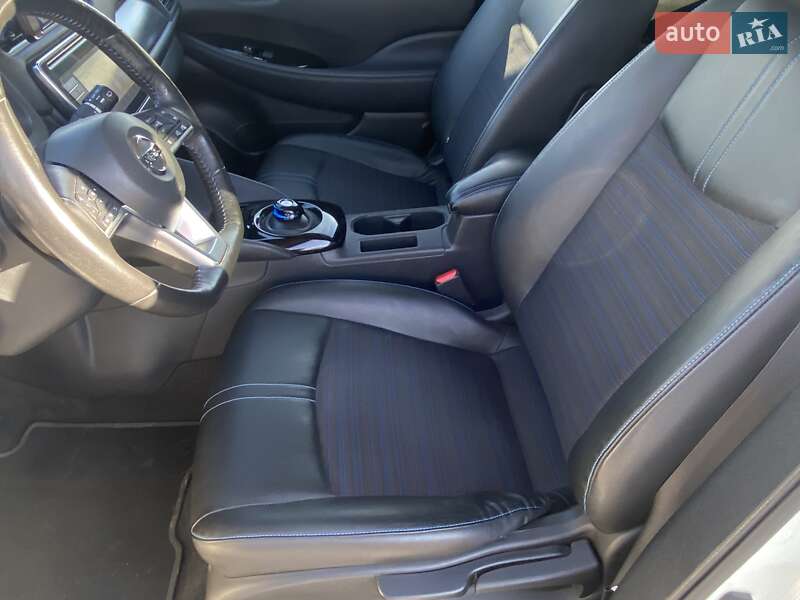 Хетчбек Nissan Leaf 2018 в Львові