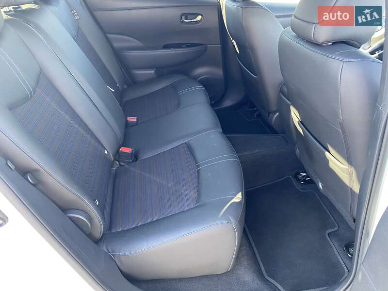 Хетчбек Nissan Leaf 2018 в Львові