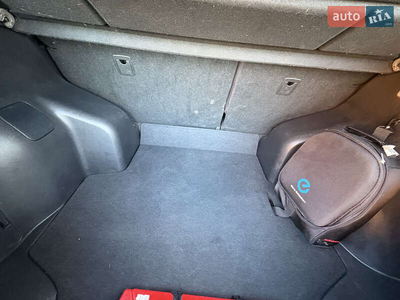 Хэтчбек Nissan Leaf 2014 в Луцке фото 17 Хэтчбек Nissan Leaf 2014 в Луцке