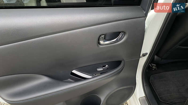 Хэтчбек Nissan Leaf 2023 в Луцке