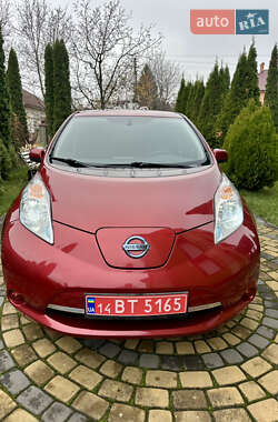 Хетчбек Nissan Leaf 2014 в Чернівцях