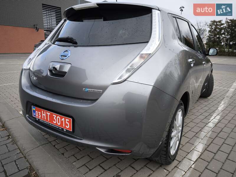 Хэтчбек Nissan Leaf 2016 в Львове