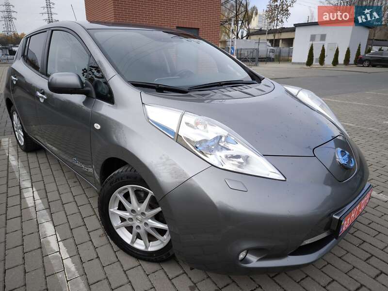 Хэтчбек Nissan Leaf 2016 в Львове