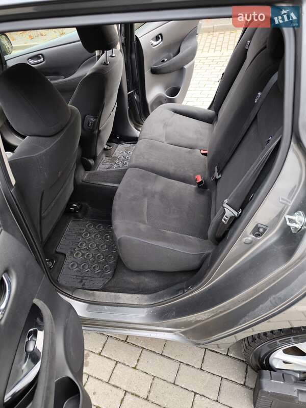 Хэтчбек Nissan Leaf 2016 в Львове