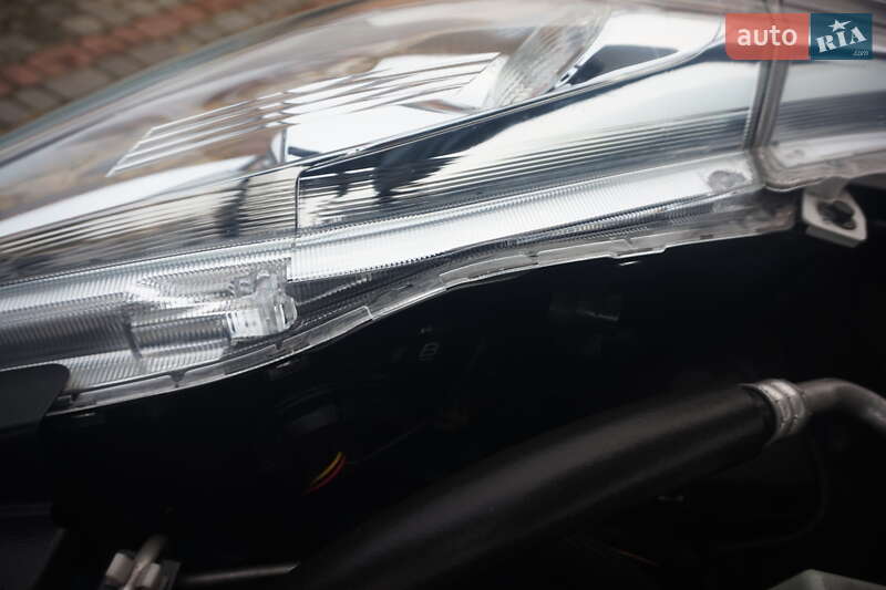 Хэтчбек Nissan Leaf 2011 в Самборе