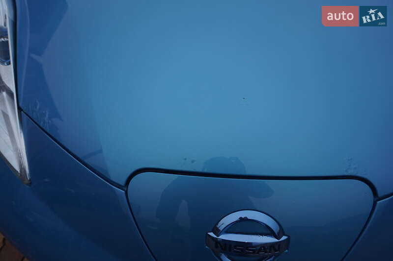 Хэтчбек Nissan Leaf 2011 в Самборе