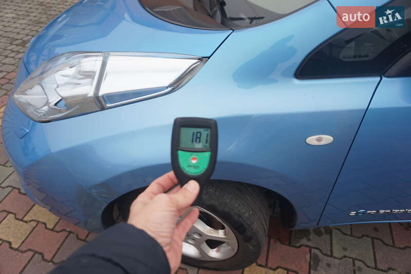 Хэтчбек Nissan Leaf 2011 в Самборе