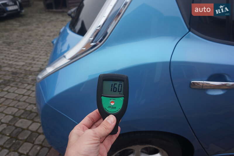 Хэтчбек Nissan Leaf 2011 в Самборе
