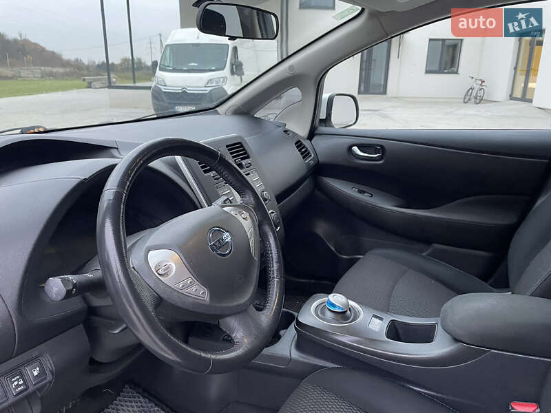 Хэтчбек Nissan Leaf 2015 в Луцке фото 16 Хэтчбек Nissan Leaf 2015 в Луцке