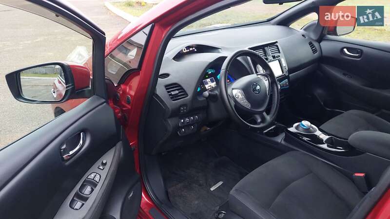 Хэтчбек Nissan Leaf 2016 в Фастове