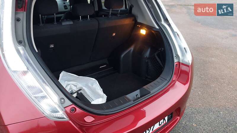 Хэтчбек Nissan Leaf 2016 в Фастове