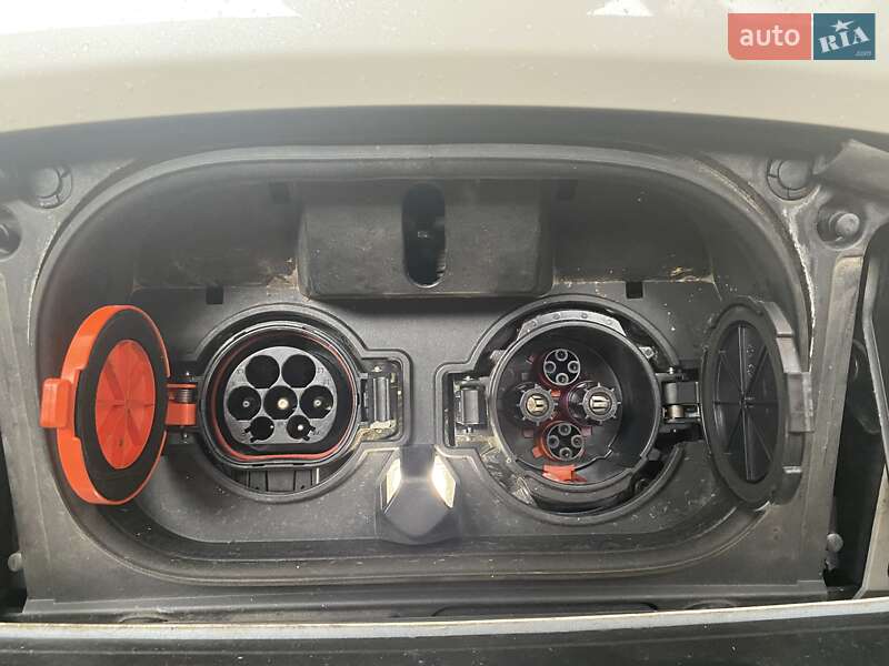 Хетчбек Nissan Leaf 2018 в Львові