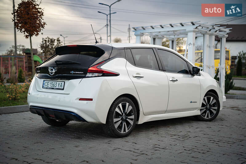 Хэтчбек Nissan Leaf 2018 в Черновцах