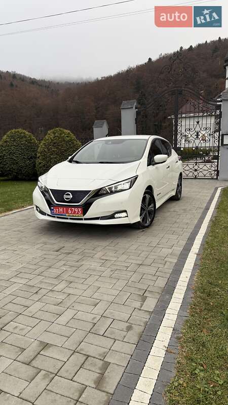 Хэтчбек Nissan Leaf 2020 в Долине