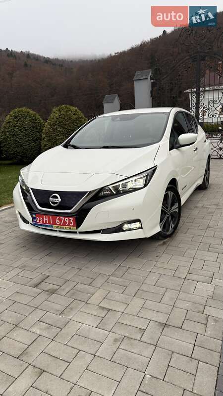 Хэтчбек Nissan Leaf 2020 в Долине