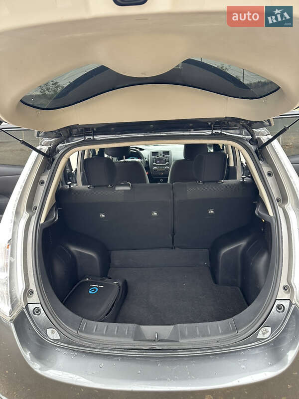 Хетчбек Nissan Leaf 2016 в Вінниці