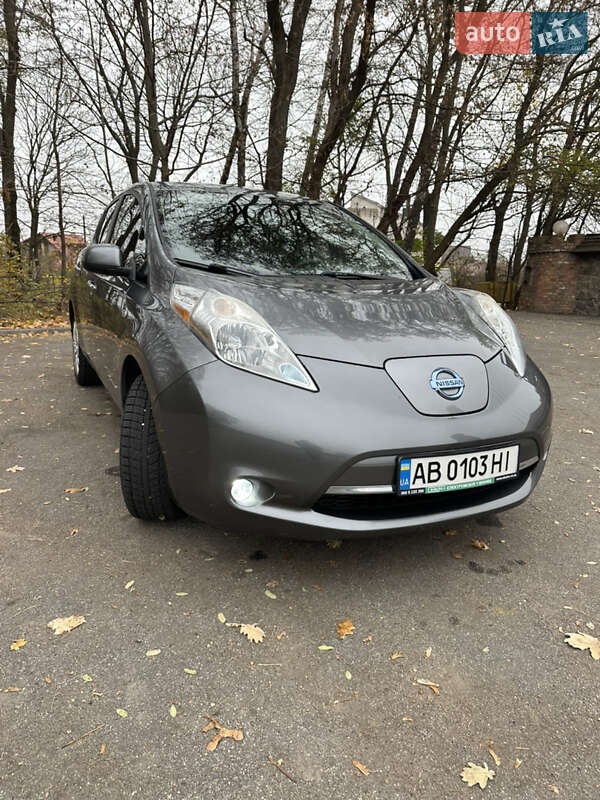 Хетчбек Nissan Leaf 2016 в Вінниці