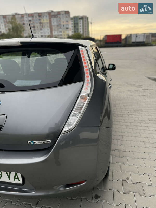 Хэтчбек Nissan Leaf 2015 в Калуше фото 18 Хэтчбек Nissan Leaf 2015 в Калуше