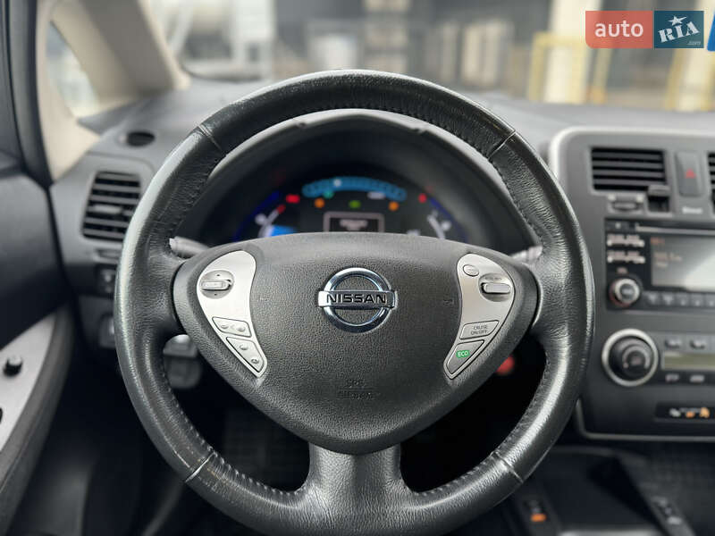 Хэтчбек Nissan Leaf 2015 в Калуше фото 38 Хэтчбек Nissan Leaf 2015 в Калуше