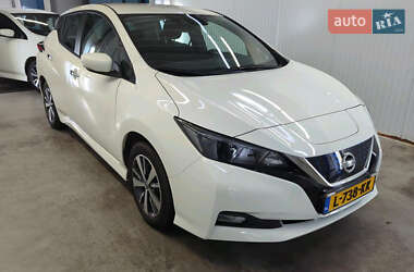 Хэтчбек Nissan Leaf 2021 в Староконстантинове