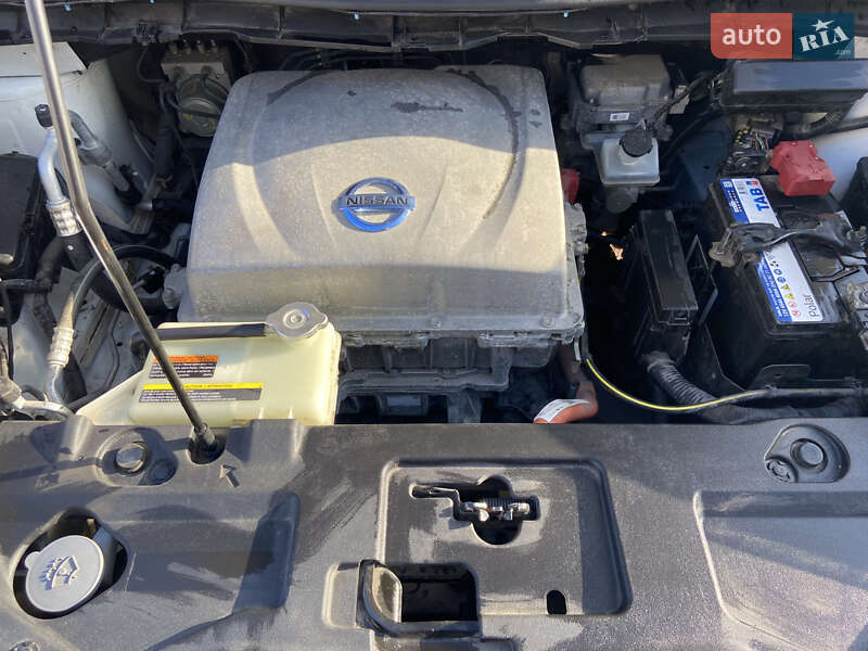 Хэтчбек Nissan Leaf 2014 в Харькове