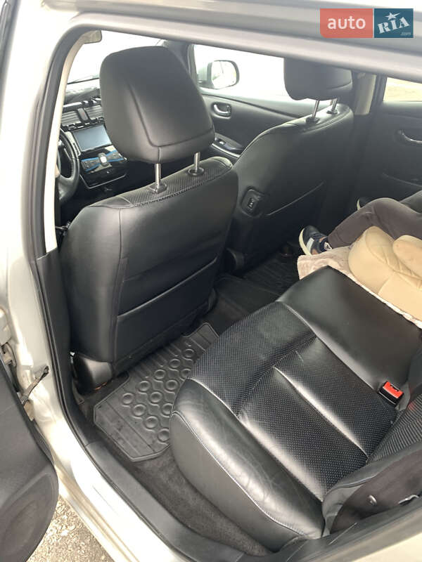 Хэтчбек Nissan Leaf 2014 в Полтаве