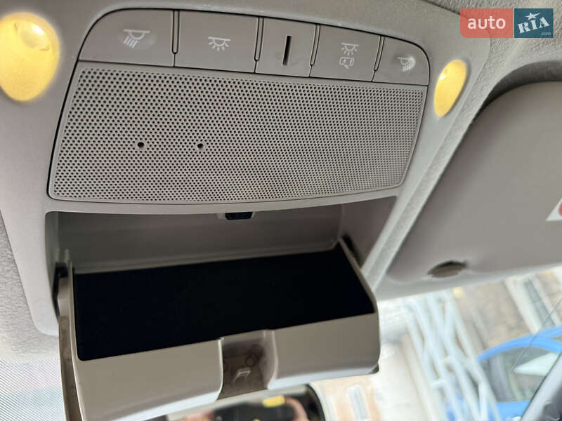 Хетчбек Nissan Leaf 2014 в Умані