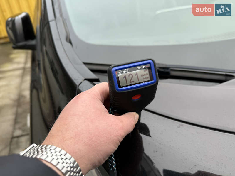 Хетчбек Nissan Leaf 2014 в Умані