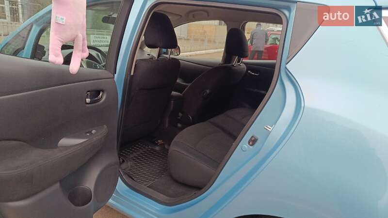 Хэтчбек Nissan Leaf 2014 в Чернигове