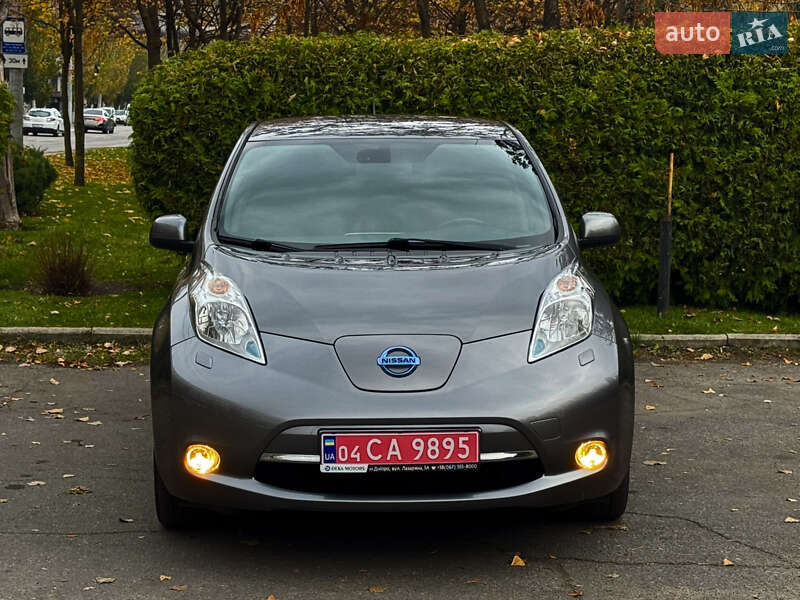 Хэтчбек Nissan Leaf 2015 в Днепре фото 3 Хэтчбек Nissan Leaf 2015 в Днепре
