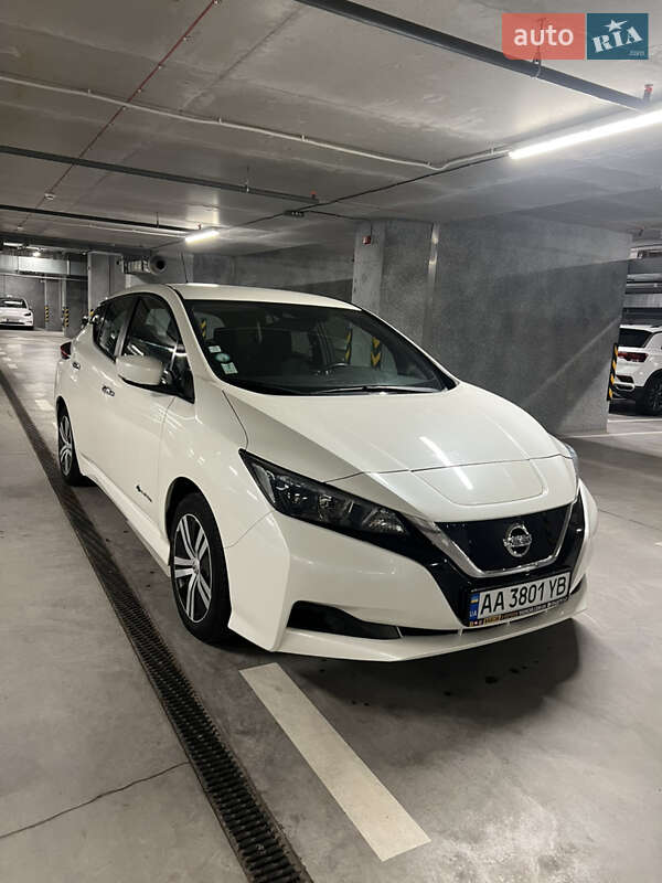 Хэтчбек Nissan Leaf 2018 в Киеве фото 7 Хэтчбек Nissan Leaf 2018 в Киеве