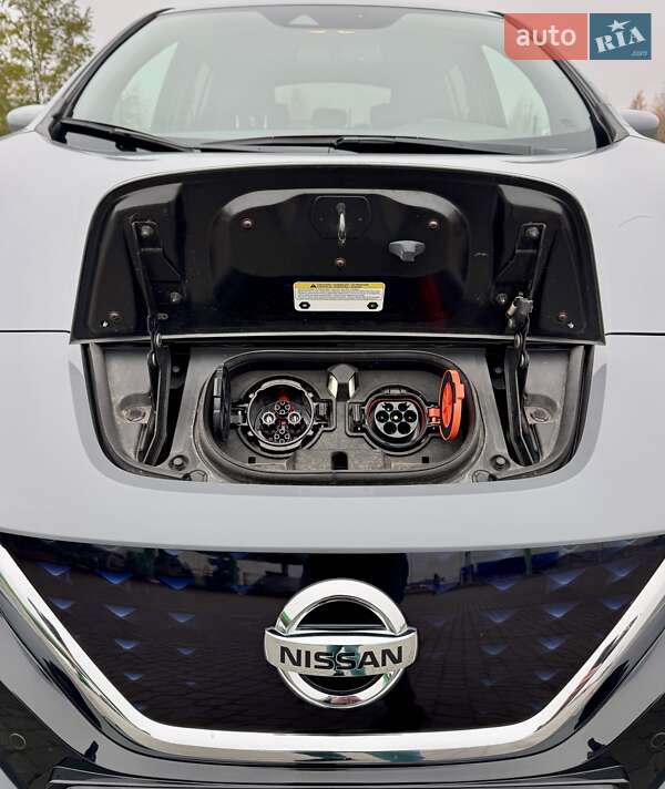 Хэтчбек Nissan Leaf 2022 в Ровно